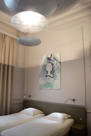 Imagen de la habitación del Hotel Du Congres. Foto 7