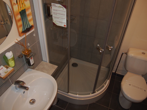 Imagen de la habitación del Hotel Du Crois&eacute;. Foto 13