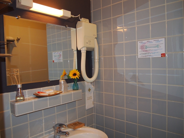 Imagen de la habitación del Hotel Du Crois&eacute;. Foto 14