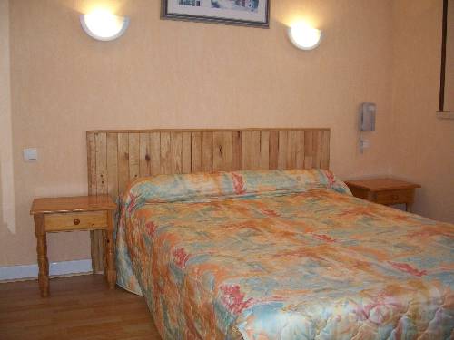 Imagen de la habitación del Hotel Du Cygne, AUXERRE. Foto 10