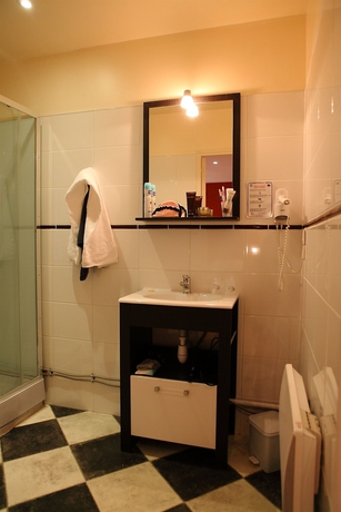 Imagen de la habitación del Hotel Du Cygne, BEAUVAIS. Foto 15
