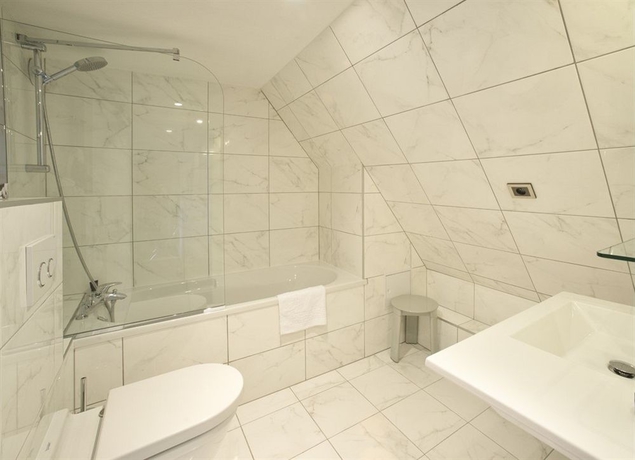 Imagen de la habitación del Hotel Du Dragon. Foto 2