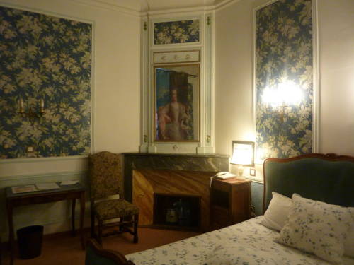 Imagen de la habitación del Hotel Du Fiacre. Foto 10
