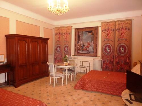 Imagen de la habitación del Hotel Du Fiacre. Foto 14