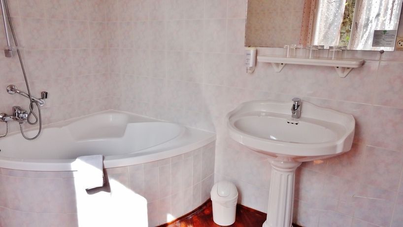 Imagen de la habitación del Hotel Du Forum, Arles. Foto 6