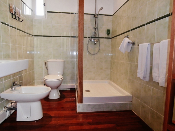 Imagen de la habitación del Hotel Du Forum, Arles. Foto 7