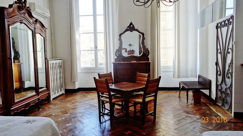 Imagen de la habitación del Hotel Du Forum, Arles. Foto 8
