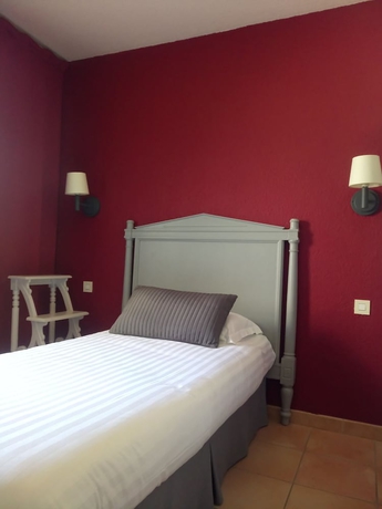 Imagen de la habitación del Hotel Du Forum, Carpentras. Foto 8