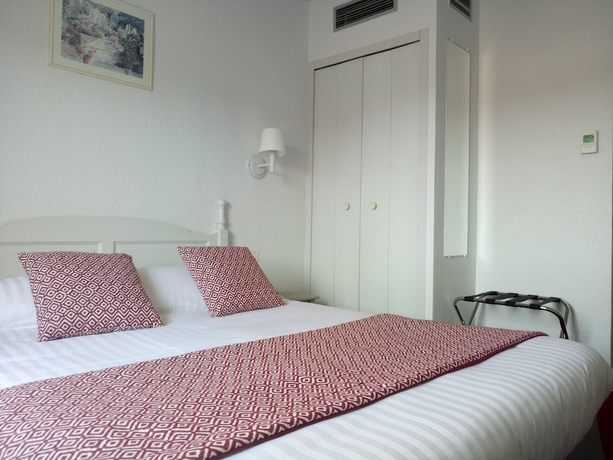 Imagen de la habitación del Hotel Du Forum. Foto 5