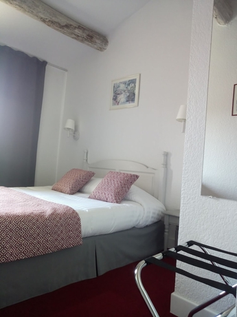 Imagen de la habitación del Hotel Du Forum. Foto 6