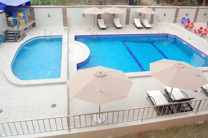 Imagen general del Hotel Du Golf, Aba. Foto 1