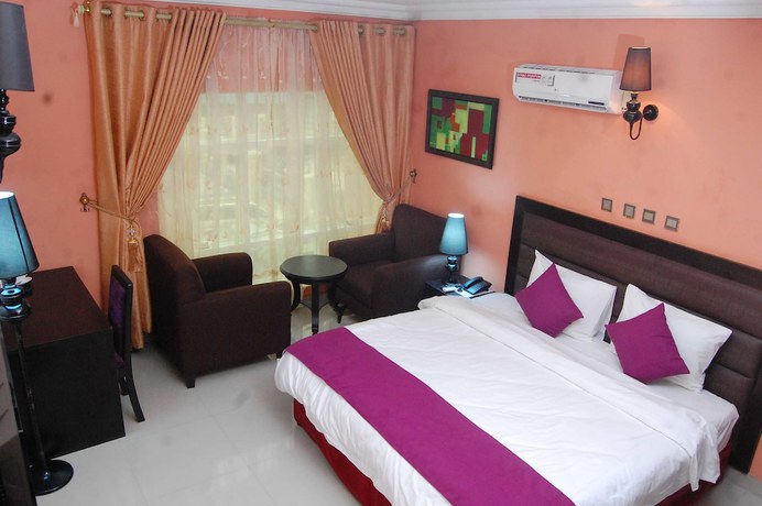 Imagen de la habitación del Hotel Du Golf, Aba. Foto 8