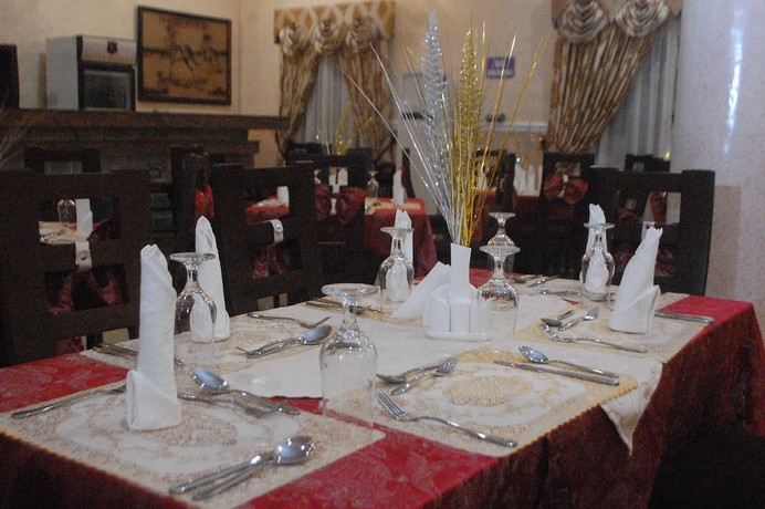 Imagen del bar/restaurante del Hotel Du Golf, Aba. Foto 3