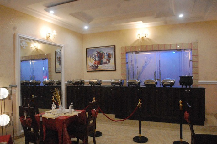 Imagen del bar/restaurante del Hotel Du Golf, Aba. Foto 4