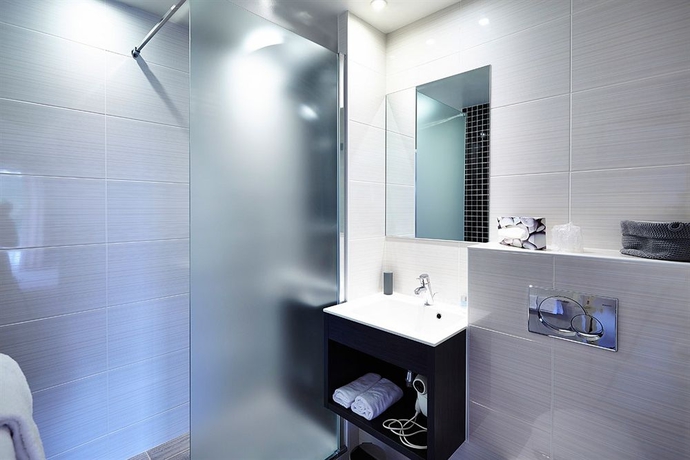 Imagen de la habitación del Hotel Du Golf St Laurent. Foto 9