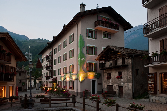 Imagen de los exteriores del Hotel Du Grand Paradis - 1899 Auberge Boutique. Foto 14