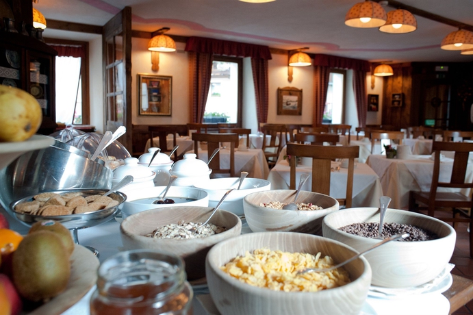 Imagen del bar/restaurante del Hotel Du Grand Paradis - 1899 Auberge Boutique. Foto 5