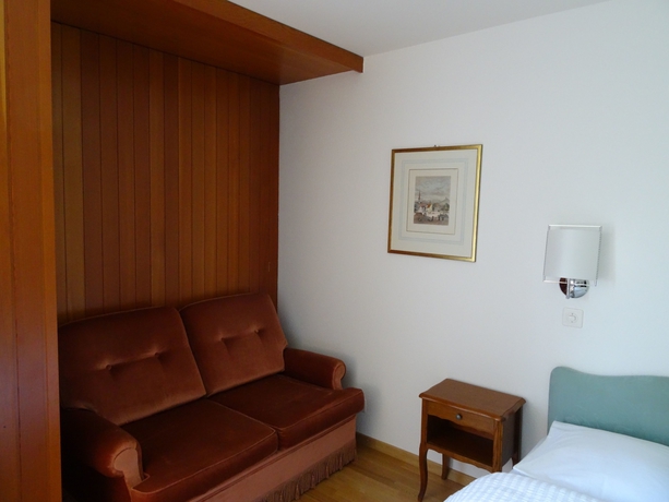 Imagen de la habitación del Hotel Du Grand-pr&eacute;. Foto 6