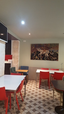 Imagen de los interiores del Hotel Du Jura. Foto 14