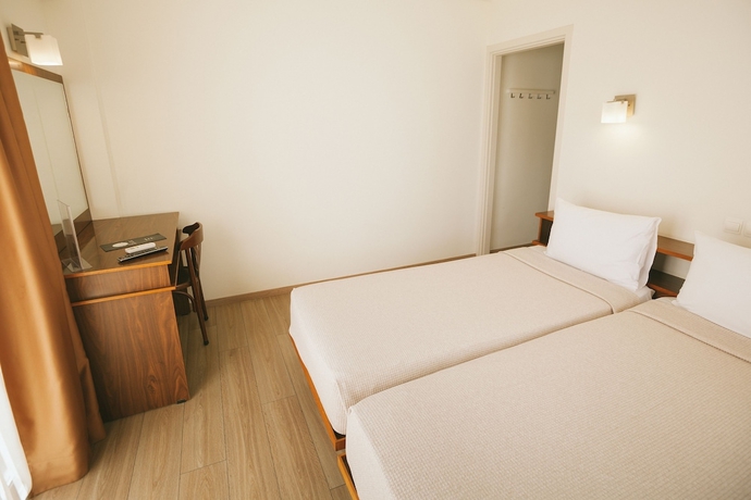 Imagen de la habitación del Hotel Du Lac, Agios Nikolaos. Foto 3