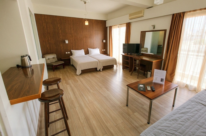 Imagen de la habitación del Hotel Du Lac, Agios Nikolaos. Foto 6