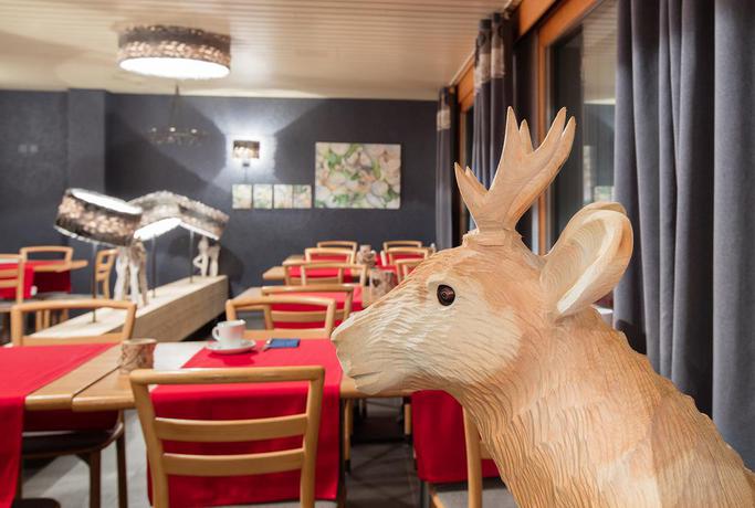 Imagen del bar/restaurante del Hotel Du Lac, CRANS MONTANA . Foto 3