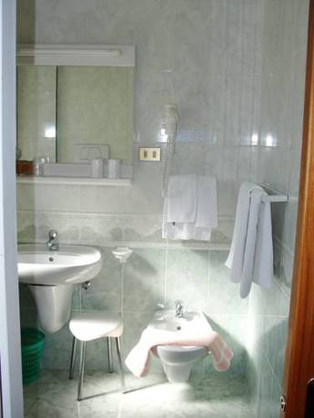 Imagen de la habitación del Hotel Du Lac, Gionghi. Foto 10