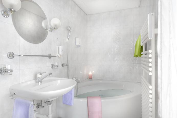 Imagen de la habitación del Hotel Du Lac, INTERLAKEN. Foto 5