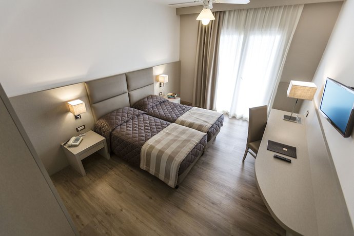 Imagen de la habitación del Hotel Du Lac, Limone sul Garda. Foto 2