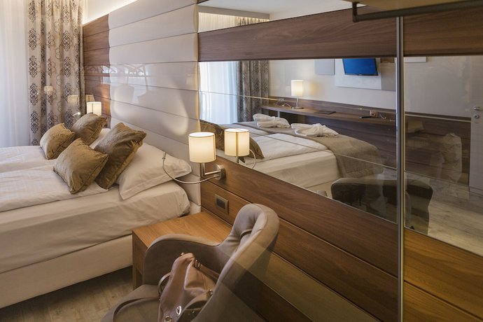 Imagen de la habitación del Hotel Du Lac, Limone sul Garda. Foto 4