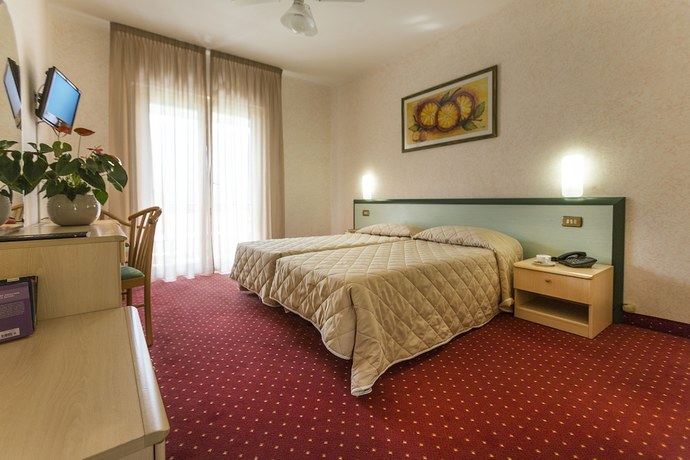 Imagen de la habitación del Hotel Du Lac, Limone sul Garda. Foto 5