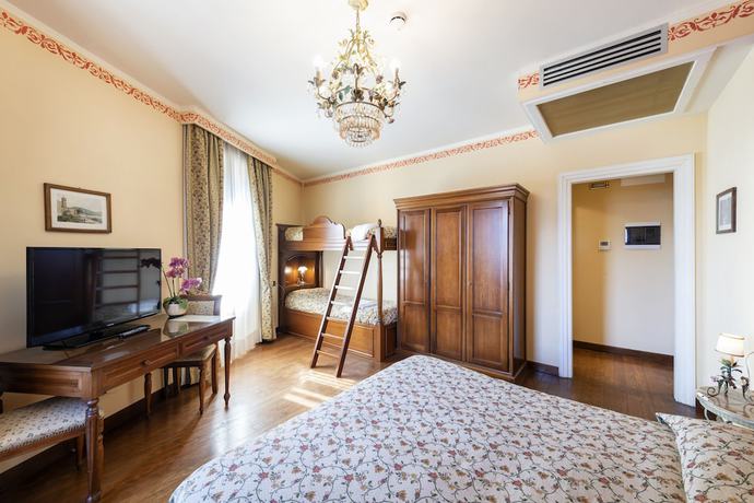 Imagen de la habitación del Hotel Du Lac, Menaggio. Foto 12