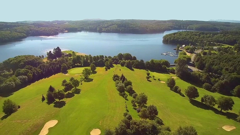 Imagen de los exteriores del Hotel Du Lac, Neuvic. Foto 15