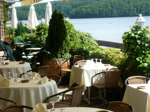 Imagen del bar/restaurante del Hotel Du Lac, Neuvic. Foto 10