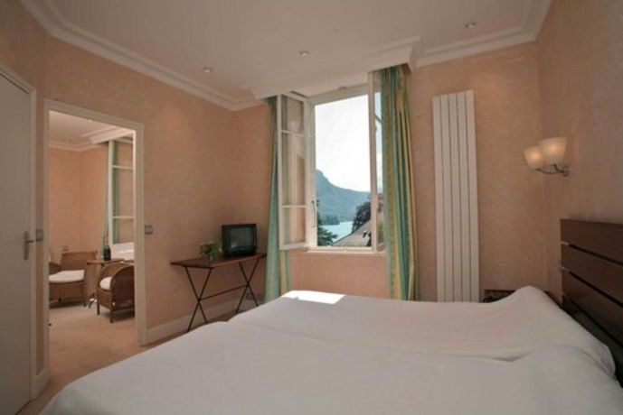 Imagen de la habitación del Hotel Du Lac, Talloires-Montmin. Foto 8