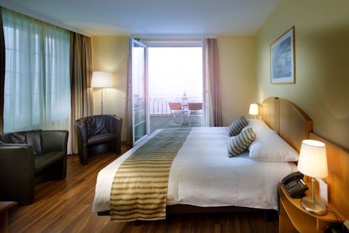 Imagen de la habitación del Hotel Du Leman. Foto 2