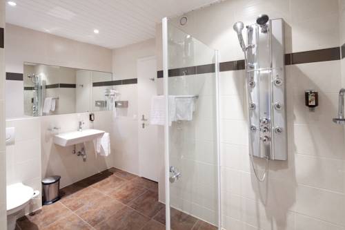 Imagen de la habitación del Hotel Du Leman. Foto 3