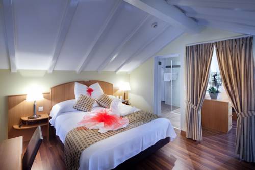 Imagen de la habitación del Hotel Du Leman. Foto 9