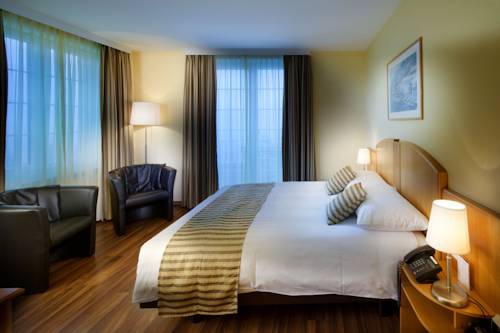 Imagen de la habitación del Hotel Du Leman. Foto 16