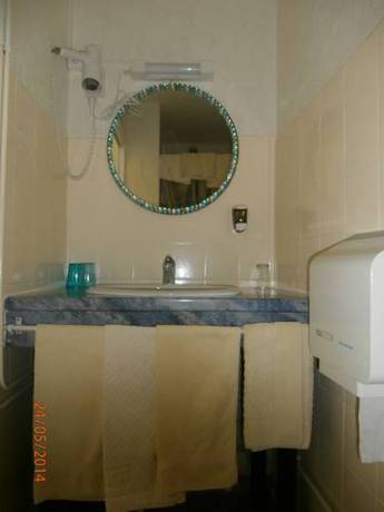Imagen de la habitación del Hotel Du Lez. Foto 6