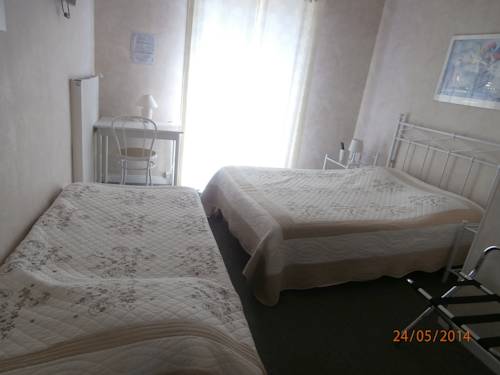 Imagen de la habitación del Hotel Du Lez. Foto 7