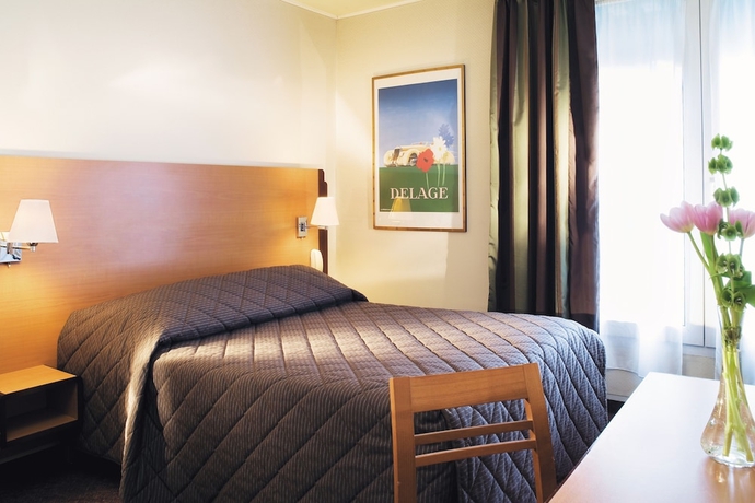 Imagen general del Hotel Du Lion, Montparnasse. Foto 1