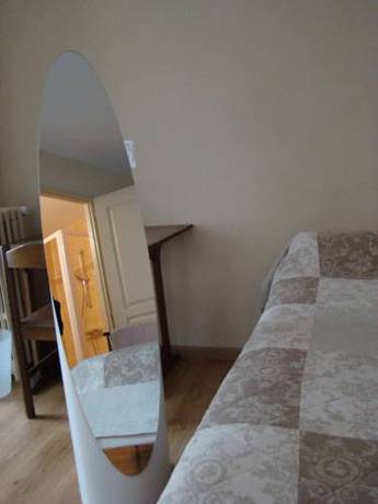 Imagen de la habitación del Hotel Du Lion Vert. Foto 3