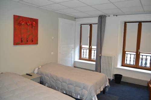 Imagen de la habitación del Hotel Du Lion Vert. Foto 4