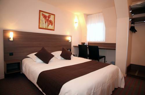 Imagen de la habitación del Hotel Du Louvre, Cherbourg. Foto 12