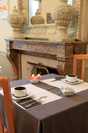 Imagen del bar/restaurante del Hotel Du Mail. Foto 3