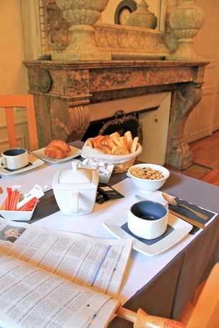 Imagen del bar/restaurante del Hotel Du Mail. Foto 4