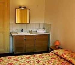 Imagen de la habitación del Hotel Du Marche. Foto 2