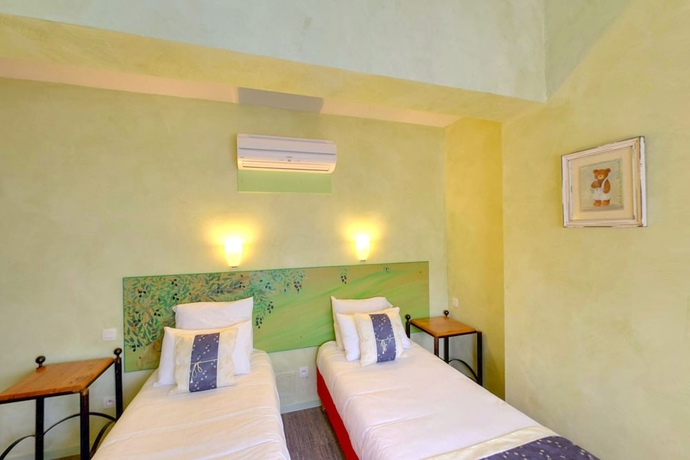 Imagen de la habitación del Hotel Du Mas. Foto 18