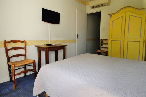 Imagen de la habitación del Hotel Du Midi, Salon de Provence. Foto 4